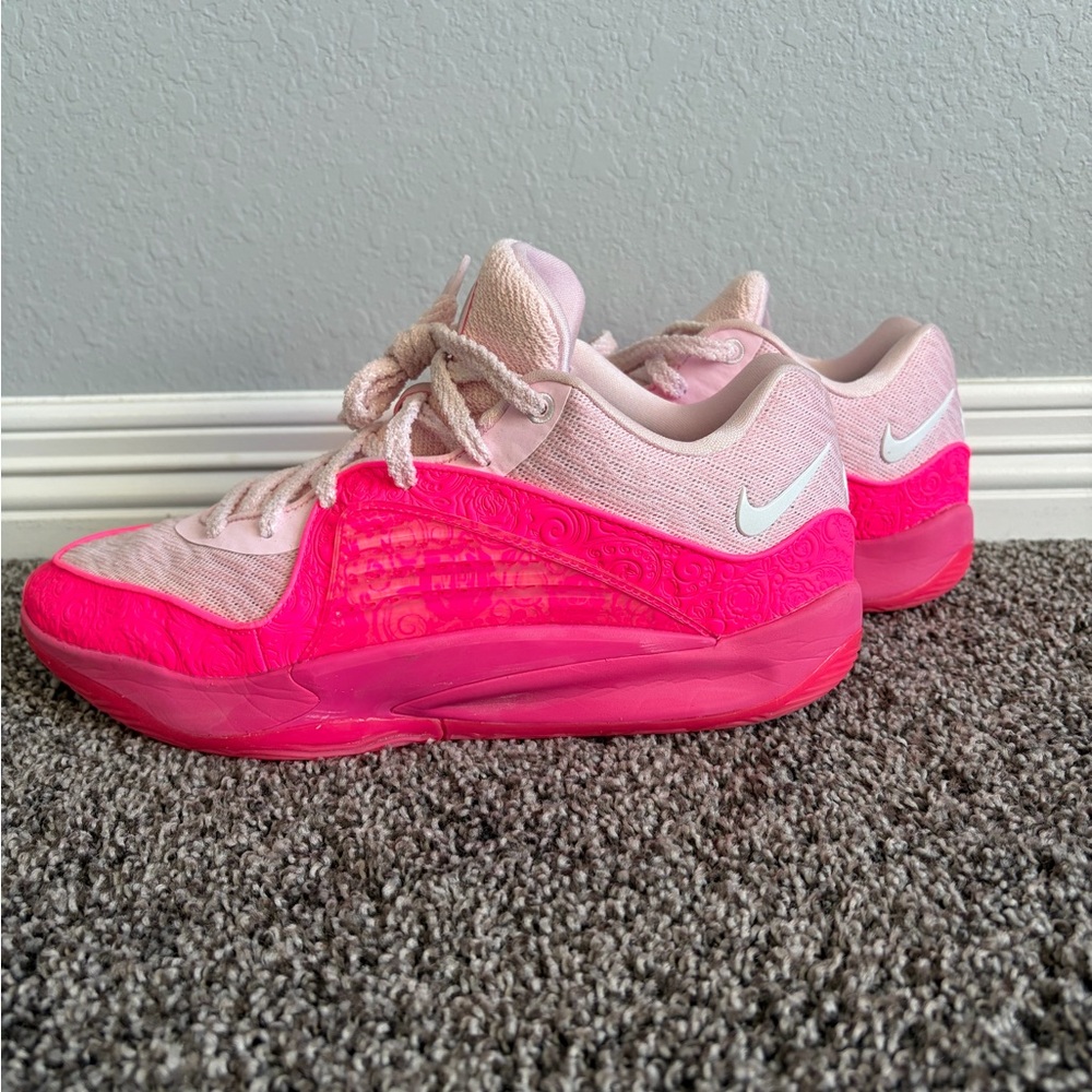 Nike KD 16 ‘Aunt Pearl’